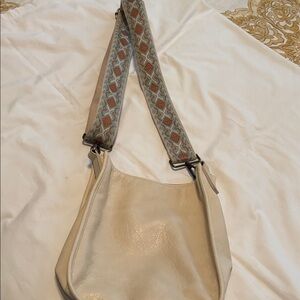 Stylish Cream Shoulder Bag with Patterned Strap EUC